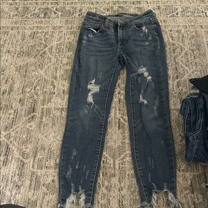 Judy Blue Distressed Ankle Jeans in Dark Blue
